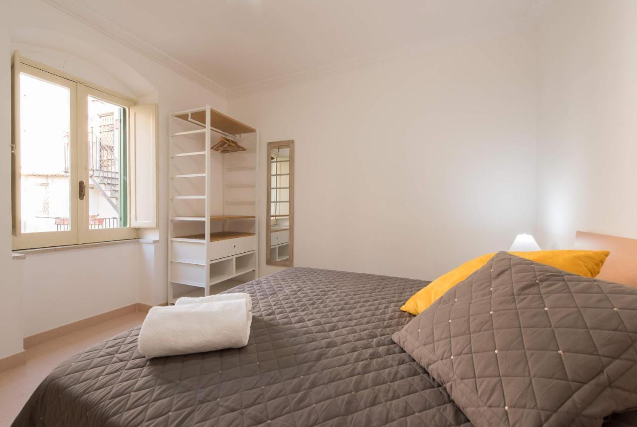 Duomo Seaside Deluxe Apartment By Ortigia Apartments Syrakusa Exteriör bild