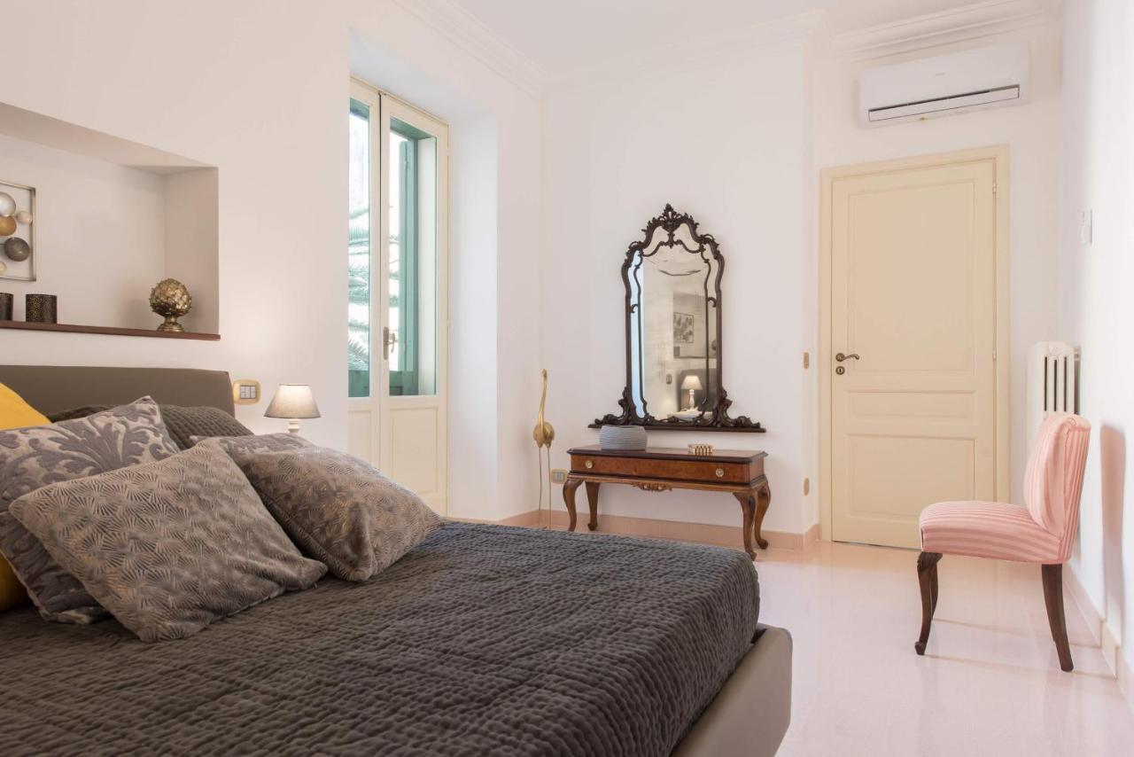 Duomo Seaside Deluxe Apartment By Ortigia Apartments Syrakusa Exteriör bild