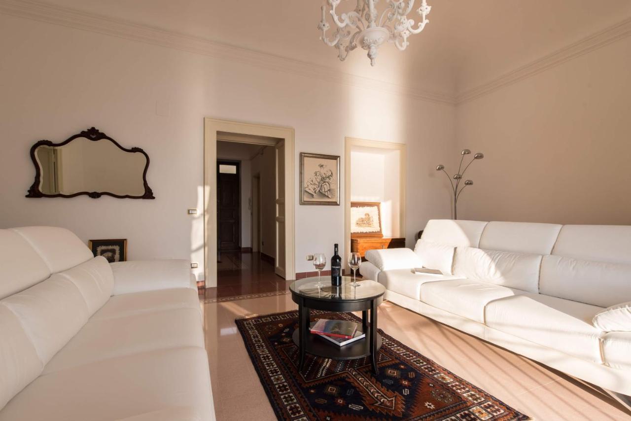 Duomo Seaside Deluxe Apartment By Ortigia Apartments Syrakusa Exteriör bild